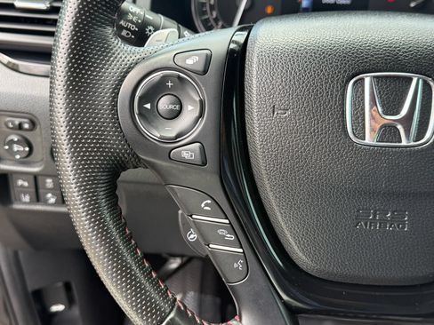 Used 2023 Honda Ridgeline Black Edition image 17