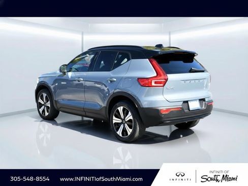 Used 2023 Volvo XC40 Recharge Plus image 6