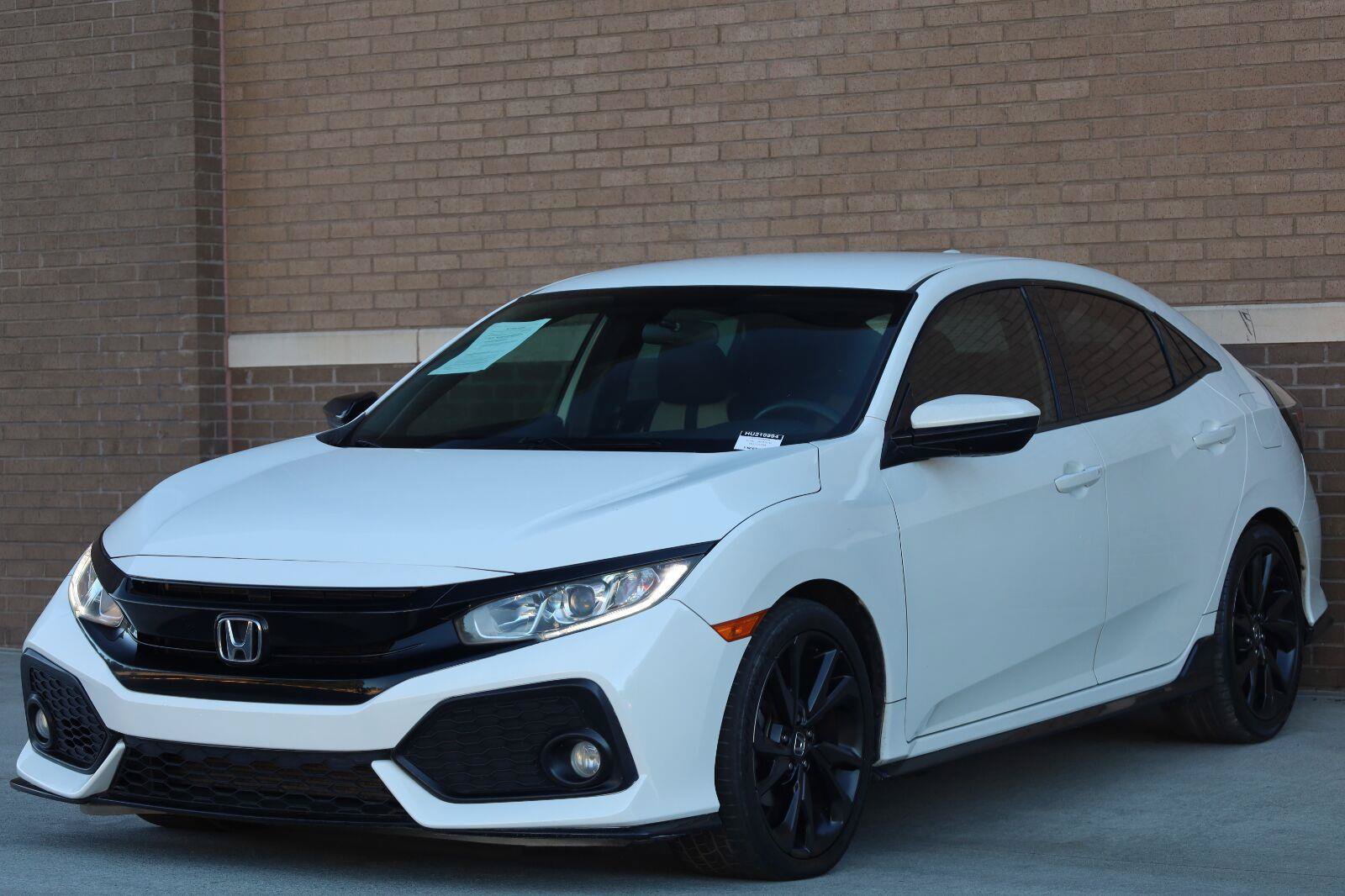 Used 2017 Honda Civic Sport image 5