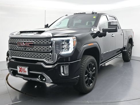 Used 2023 GMC Sierra 3500 Denali w/ Denali Black Diamond Edition AWD/4WD image 2