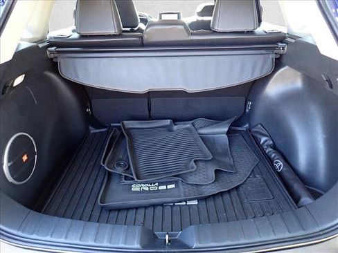 Used 2024 Toyota Corolla Cross XLE w/ Convenience Package FWD image 8