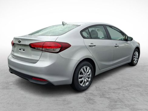 Used 2017 Kia Forte LX FWD image 5