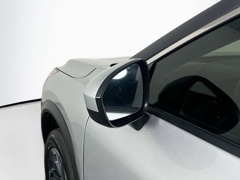 Used 2025 Nissan Rogue SV image 16