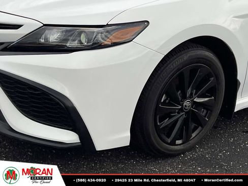Used 2024 Toyota Camry SE FWD image 8