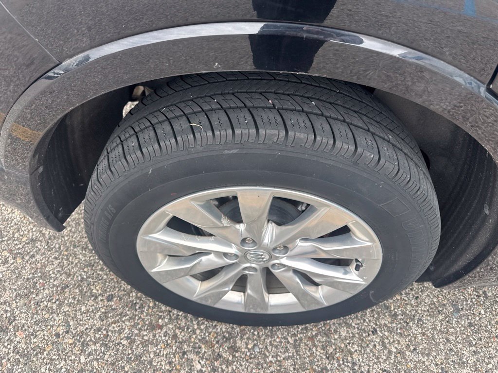 Used 2017 Buick Envision Essence AWD/4WD image 7