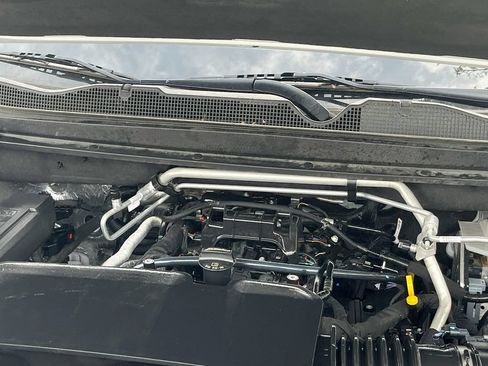 Used 2025 Chevrolet Colorado Trail Boss AWD/4WD image 30