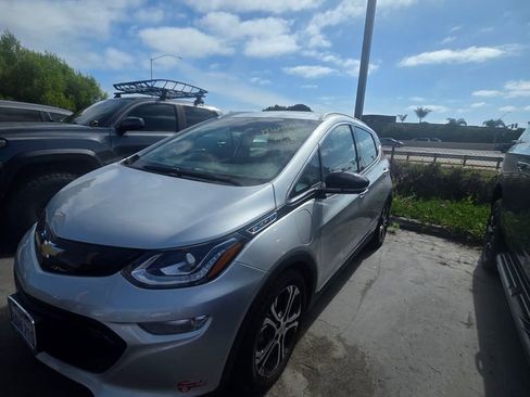 Used 2017 Chevrolet Bolt Premier w/ Driver Confidence II Package FWD image 1