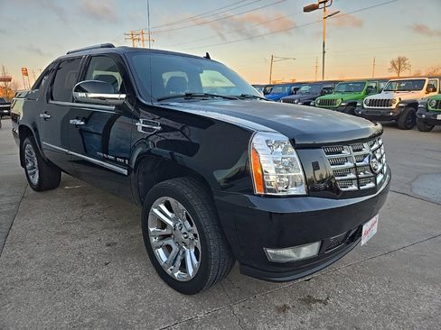 Used 2007 Cadillac Escalade EXT Base w/ Information Package image 13