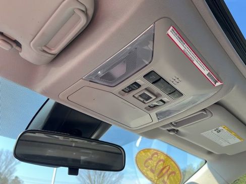 Used 2023 Toyota RAV4 XLE Premium image 27