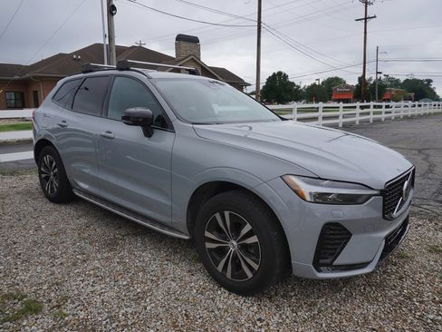 Used 2024 Volvo XC60 B5 Core AWD/4WD image 10