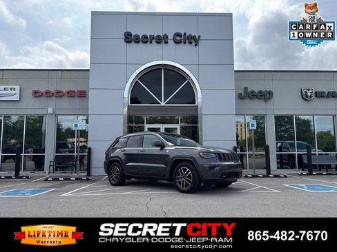 Used 2021 Jeep Grand Cherokee Trailhawk w/ Trailhawk Luxury Group AWD/4WD image 1