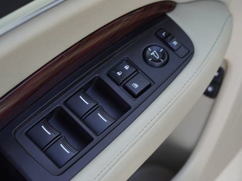 Used 2016 Acura MDX SH-AWD image 22