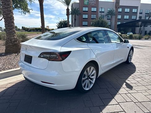 Used 2020 Tesla Model 3 Standard Range Plus image 3