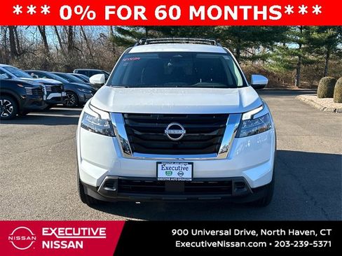 New 2025 Nissan Pathfinder SV w/ Cargo Package image 6
