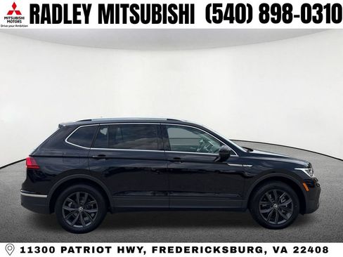 Used 2023 Volkswagen Tiguan SE w/ Panoramic Sunroof Package AWD/4WD image 27