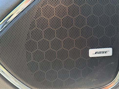 Used 2019 Chevrolet Tahoe LT image 12