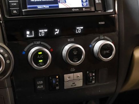 Used 2015 Toyota Sequoia Platinum image 34