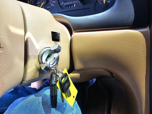Used 1995 Ford Mustang GTS RWD image 32