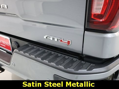 Used 2022 GMC Sierra 1500 AT4 w/ AT4 Preferred Package image 4