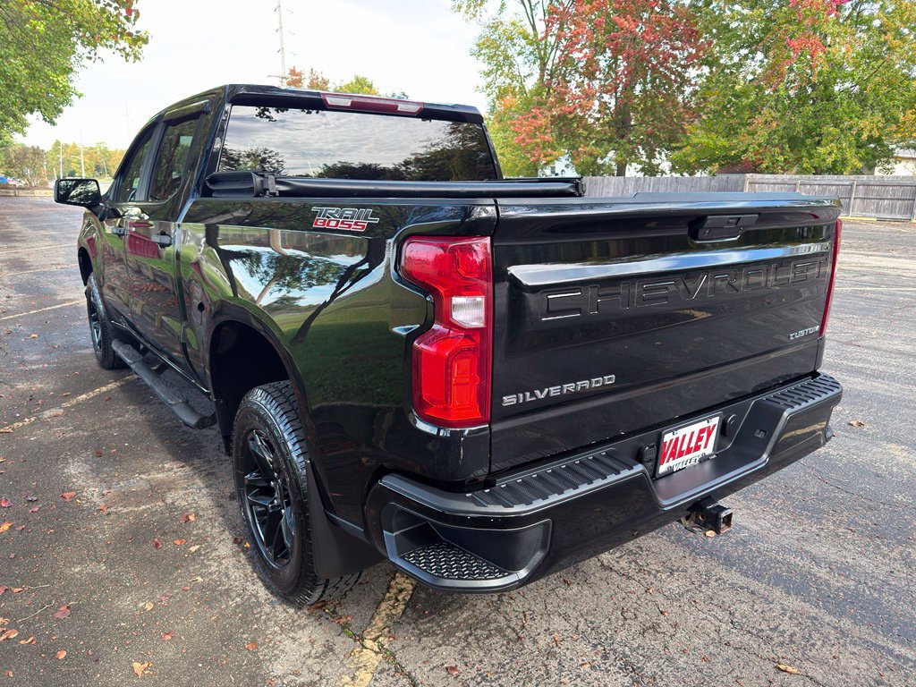 Used 2022 Chevrolet Silverado 1500 Custom Trail Boss AWD/4WD image 9
