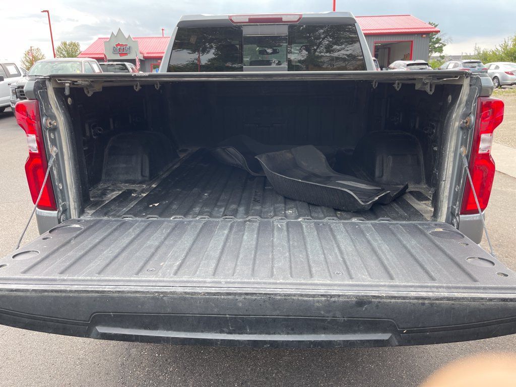 Used 2020 Chevrolet Silverado 1500 LTZ AWD/4WD image 31