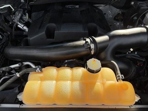 Used 2019 Ford F150 Platinum w/ Equipment Group 701A Luxury image 34