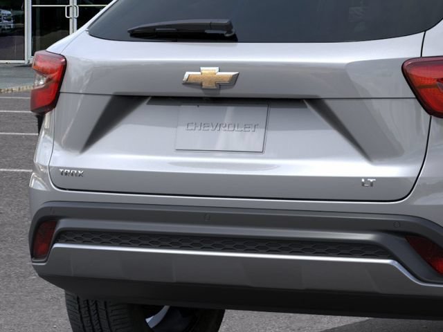 New 2026 Chevrolet Trax LT w/ Sunroof Package FWD image 14