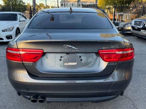 Used 2017 Jaguar XE Prestige image 8