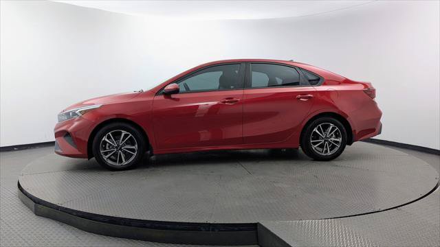 Used 2023 Kia Forte LXS FWD image 3