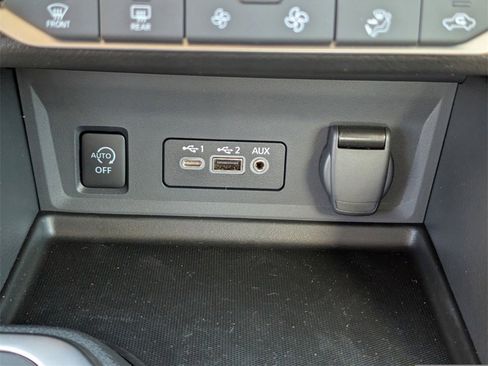 Certified 2025 Nissan Sentra SV w/ SV Premium Package image 27