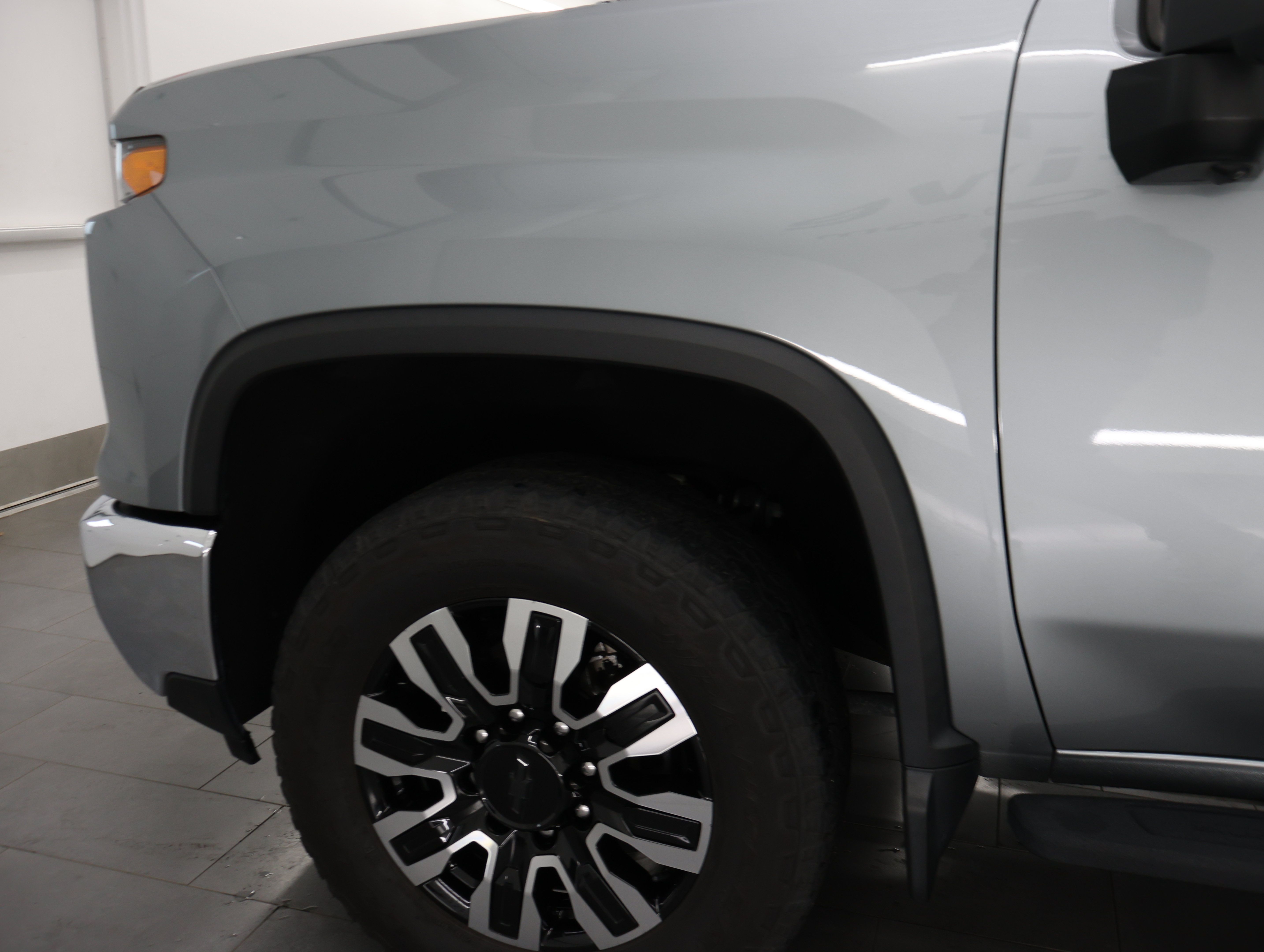 Used 2024 Chevrolet Silverado 2500 LT AWD/4WD image 41