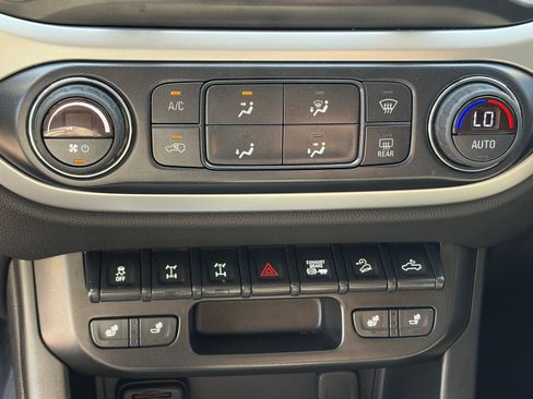 Used 2021 Chevrolet Colorado ZR2 image 22