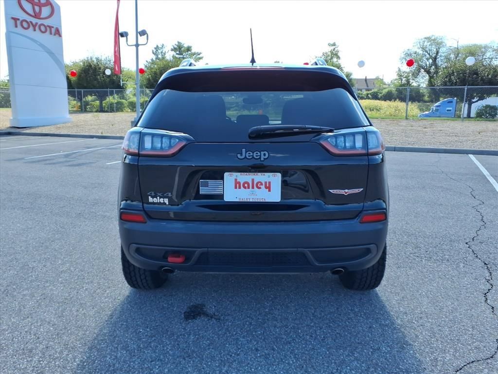 Used 2022 Jeep Cherokee Trailhawk w/ Comfort/Convenience Group AWD/4WD image 6