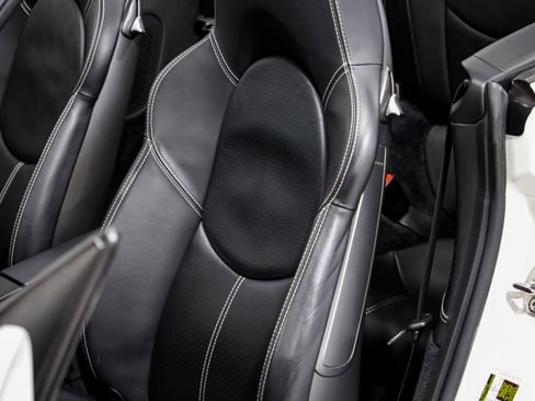 Used 2011 Porsche 911 Turbo image 19