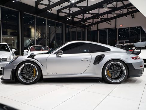 Used 2018 Porsche 911 GT2 RS image 42