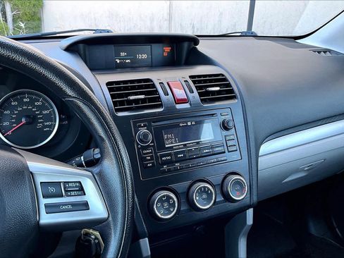 Used 2015 Subaru Forester 2.5i Premium w/ All-Weather Package AWD/4WD image 7