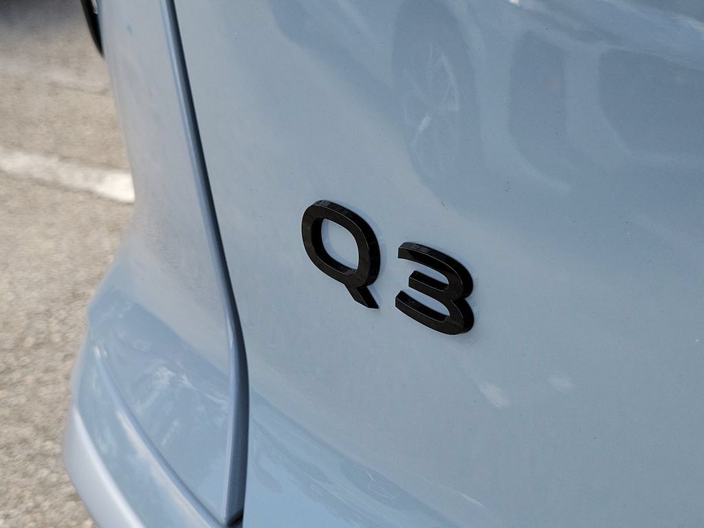 New 2026 Audi Q3 quattro 2.0T AWD/4WD image 5