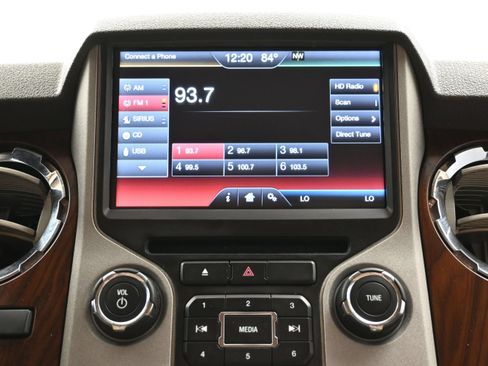 Used 2015 Ford F250 Lariat w/ Lariat Interior Package AWD/4WD image 34