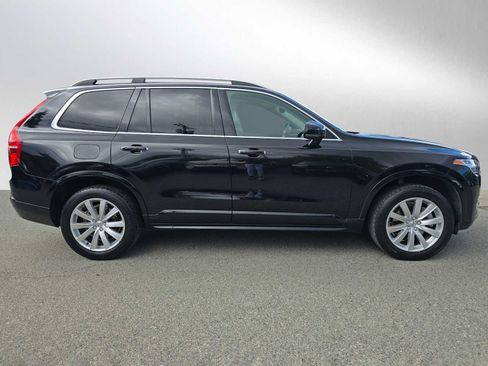 Used 2019 Volvo XC90 T5 Momentum FWD image 2