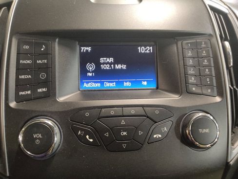 Used 2017 Ford Edge SE FWD image 25