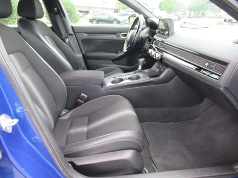 Used 2022 Honda Civic Sport image 10