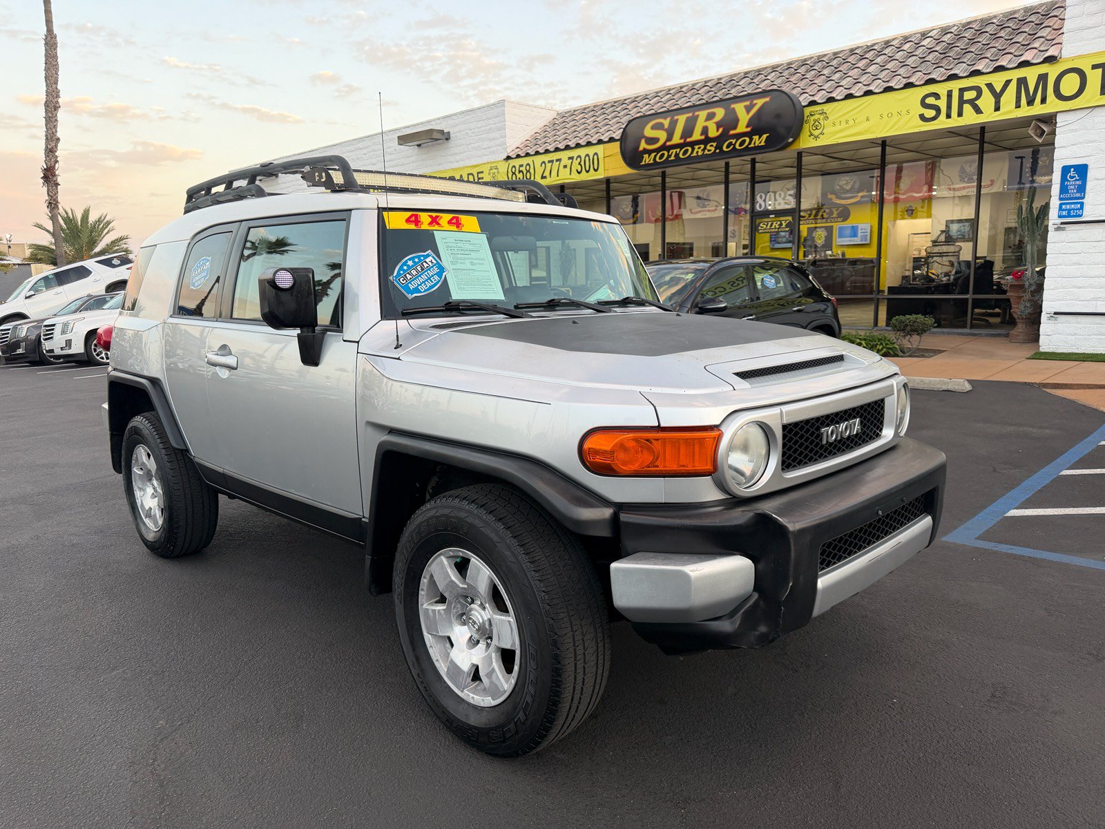 Used 2007 Toyota FJ Cruiser 4WD w/ Upgrade Pkg 1 image 1