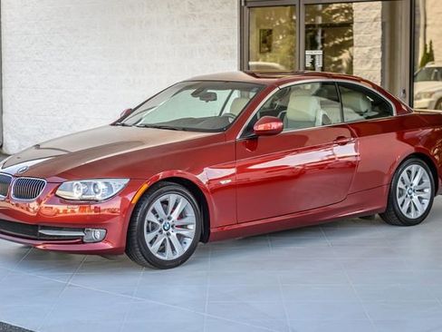 Used 2012 BMW 328i Convertible image 8