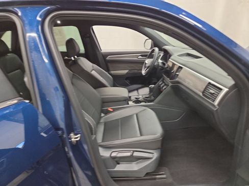 Used 2022 Volkswagen Atlas Cross Sport SE AWD/4WD image 11