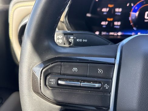 Used 2023 Chevrolet Colorado ZR2 image 13