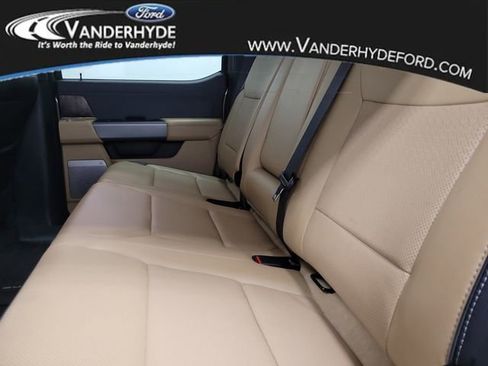 Used 2023 Ford F250 Lariat w/ Chrome Package image 13