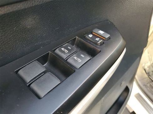 Used 2017 Toyota Tundra Platinum image 18