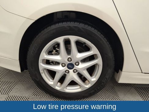 Used 2016 Ford Fusion SE image 19