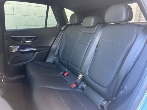 Used 2025 Mercedes-Benz GLC 350e 4MATIC image 7
