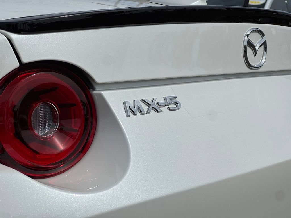 New 2026 MAZDA MX-5 Miata Club w/ Brembo/BBS/Recaro Package RWD image 19